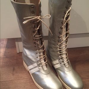 Parisian Ladies leather lace up boots